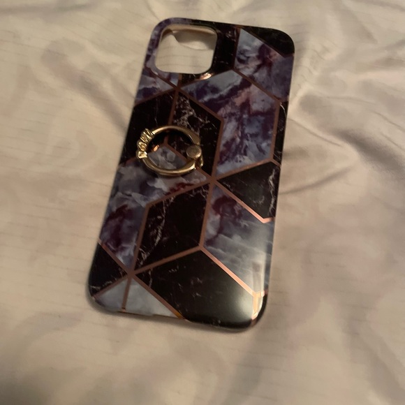 Selling all my IPhone 12 pro max covers, I lost my phone. Brand new and used - Picture 9 of 16